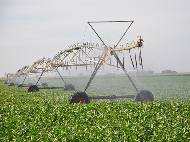 Kansas officials have seen promising data about new water technologies like moisture probes, which can give farmers specific information about how much water they are using and need, according to Kansas Water Office Director Tracy Streeter. (DTN file photo by Chris Clayton)